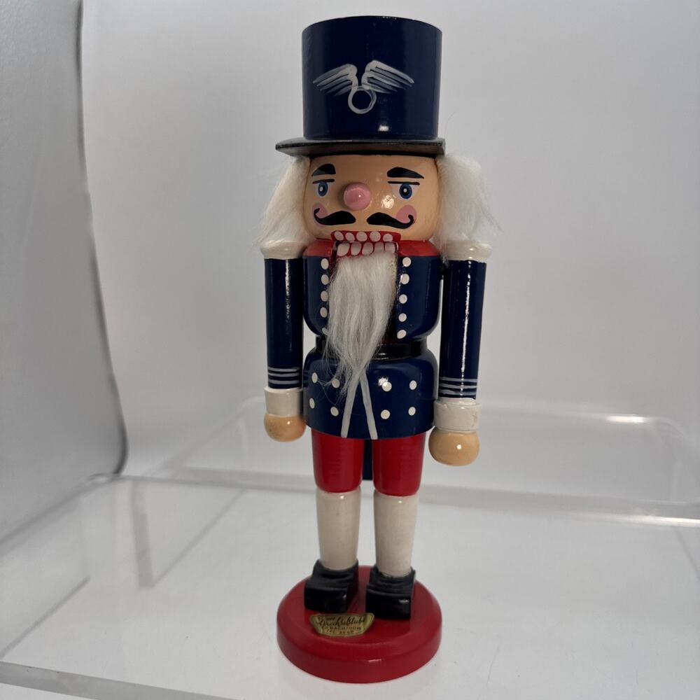 vintage wooden nutcracker Erbach im Odenwald, Germany. "Die Drechselstube"